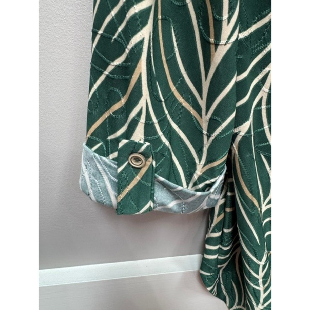 Amana Green Leaf Print Roll Tab Sleeve Blouse Split Neck Top Medium T8004-34-BOM - Picture 3 of 6